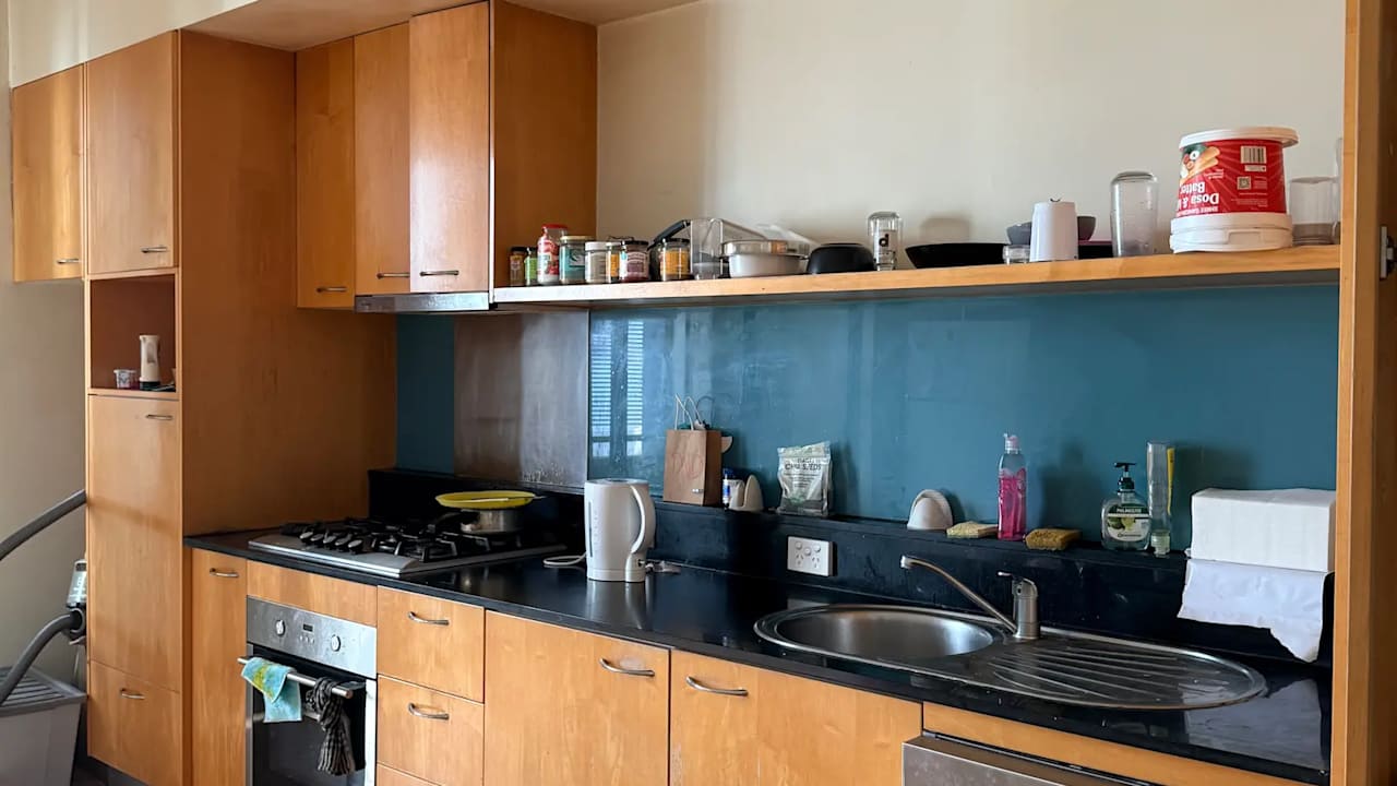 Furnished room in a share house