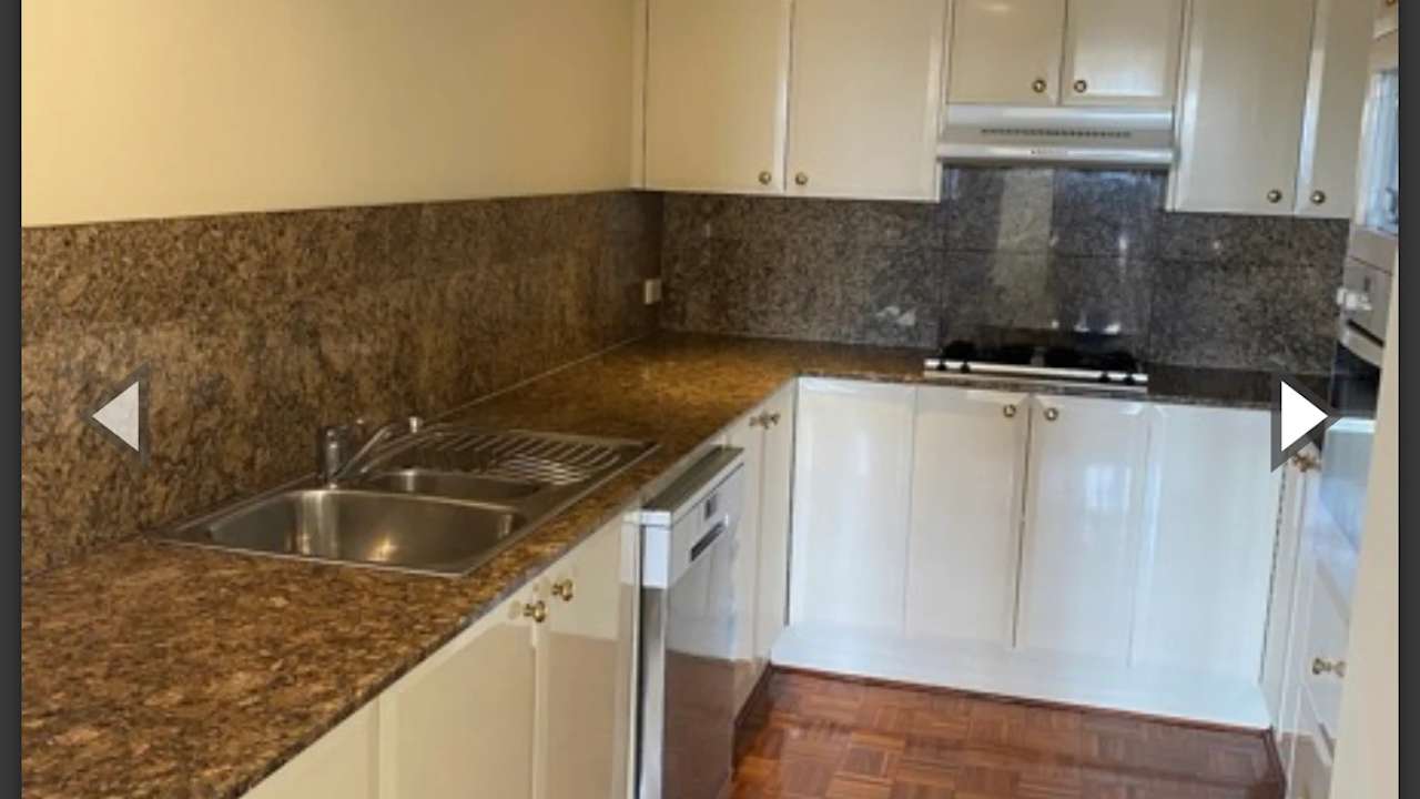 Furnished room with ensuite in a flatshare