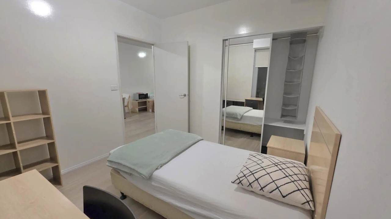 Furnished room in a share house