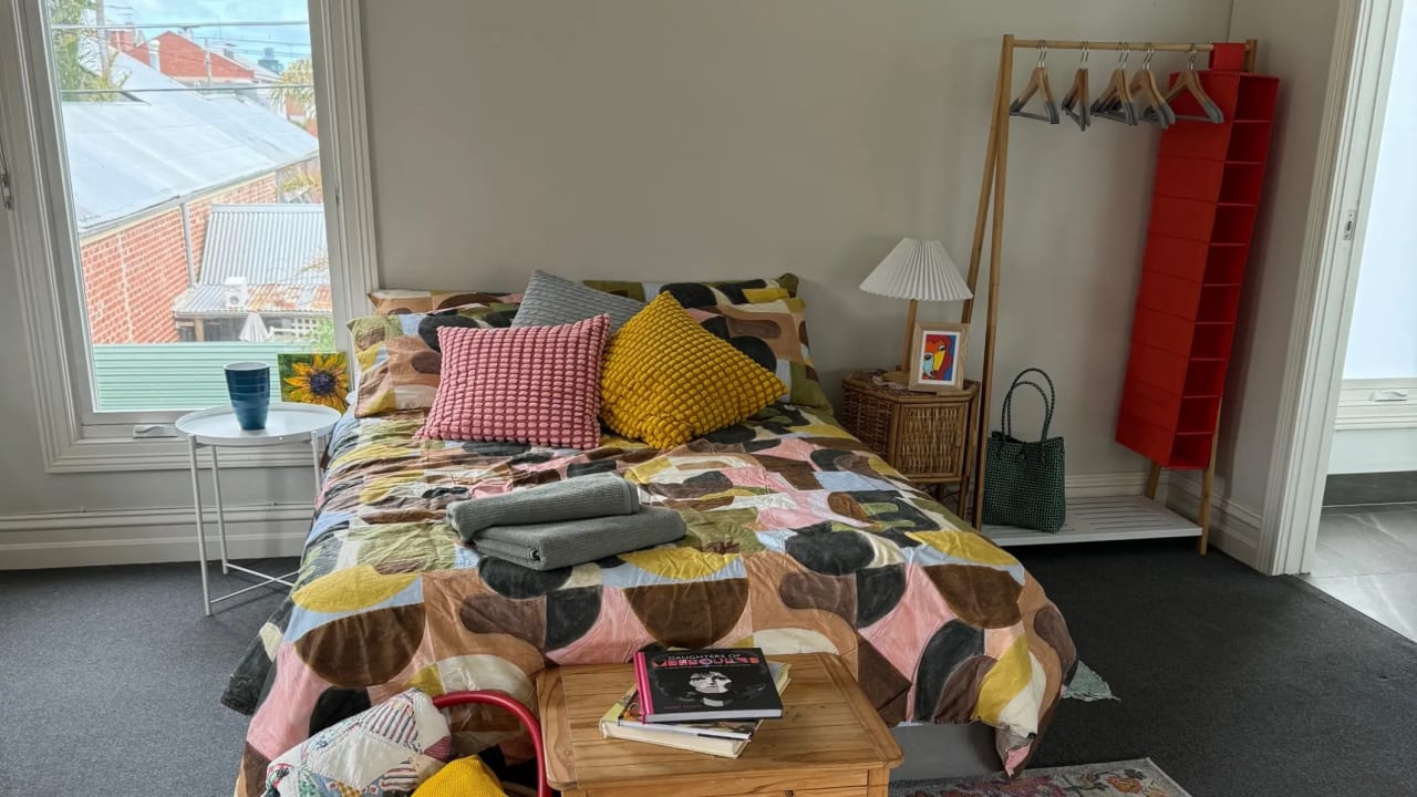 Furnished room studio flat for rent
