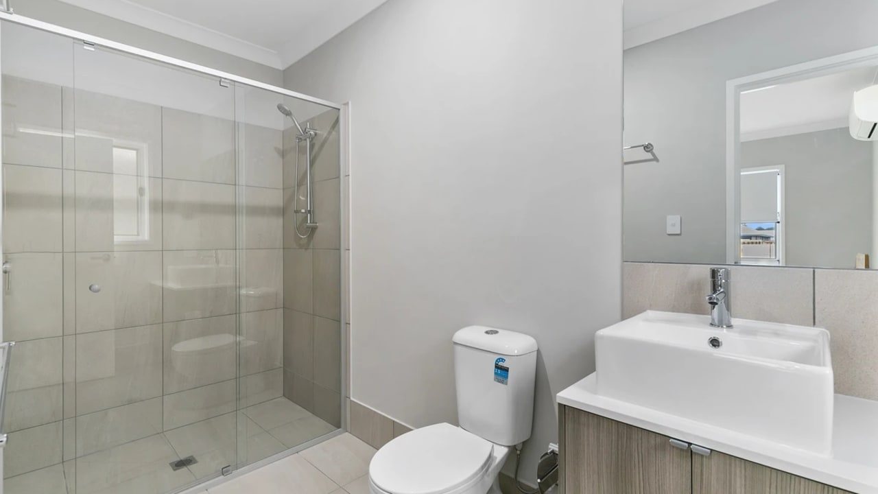 Furnished room with ensuite in a share house