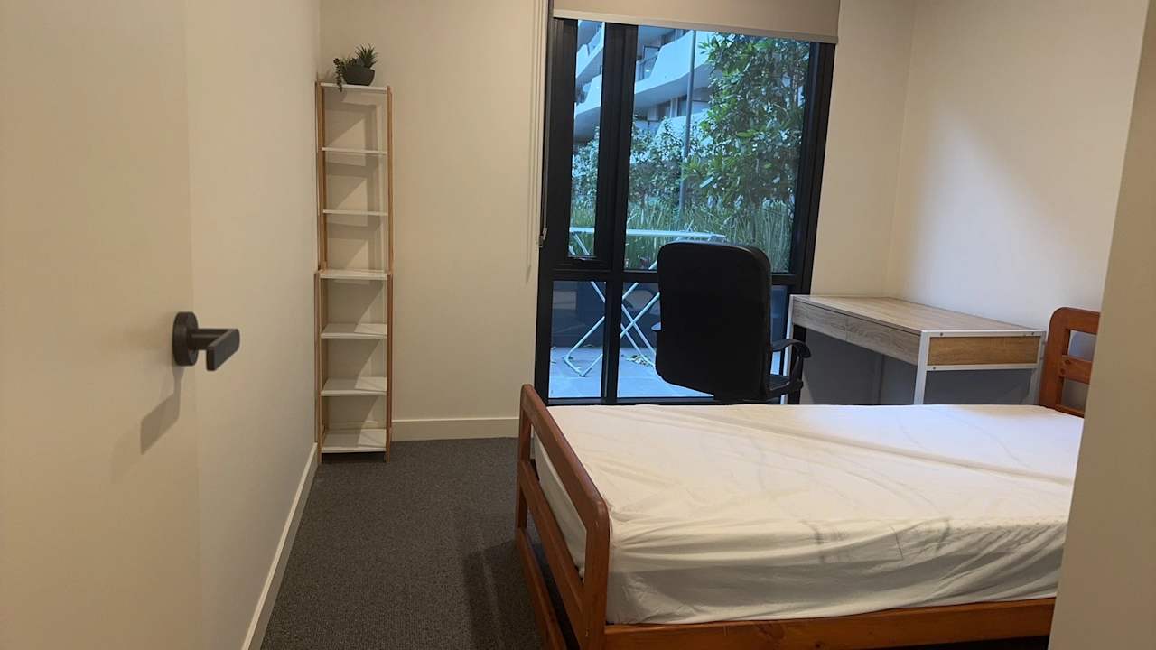 Furnished room with own bathroom