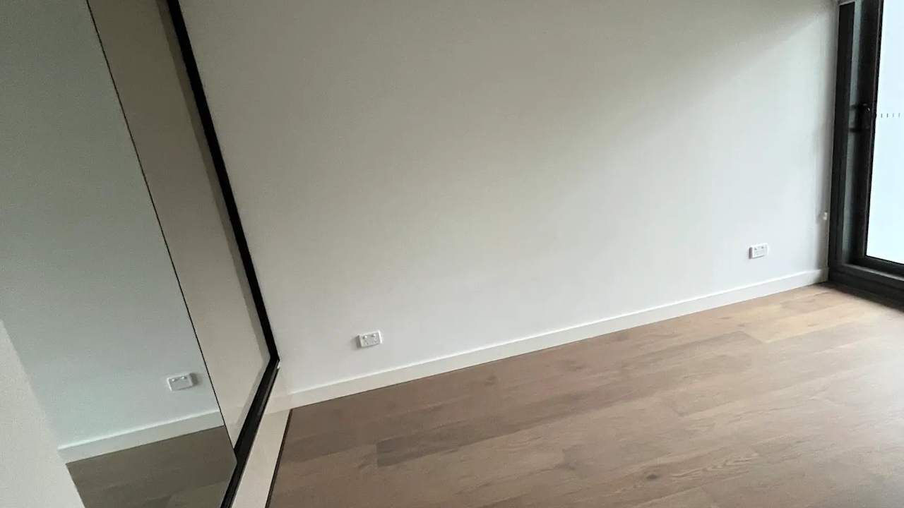 Unfurnished room with own bathroom