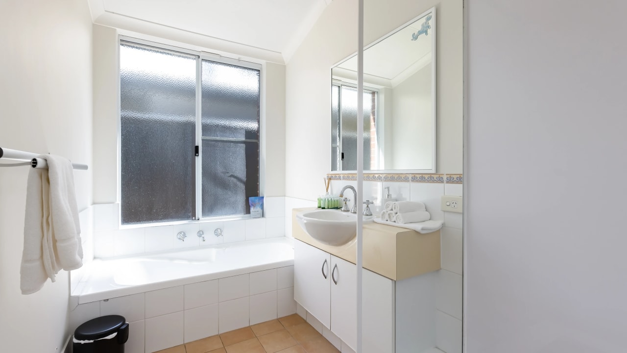 Whole property with 4 rooms for rent