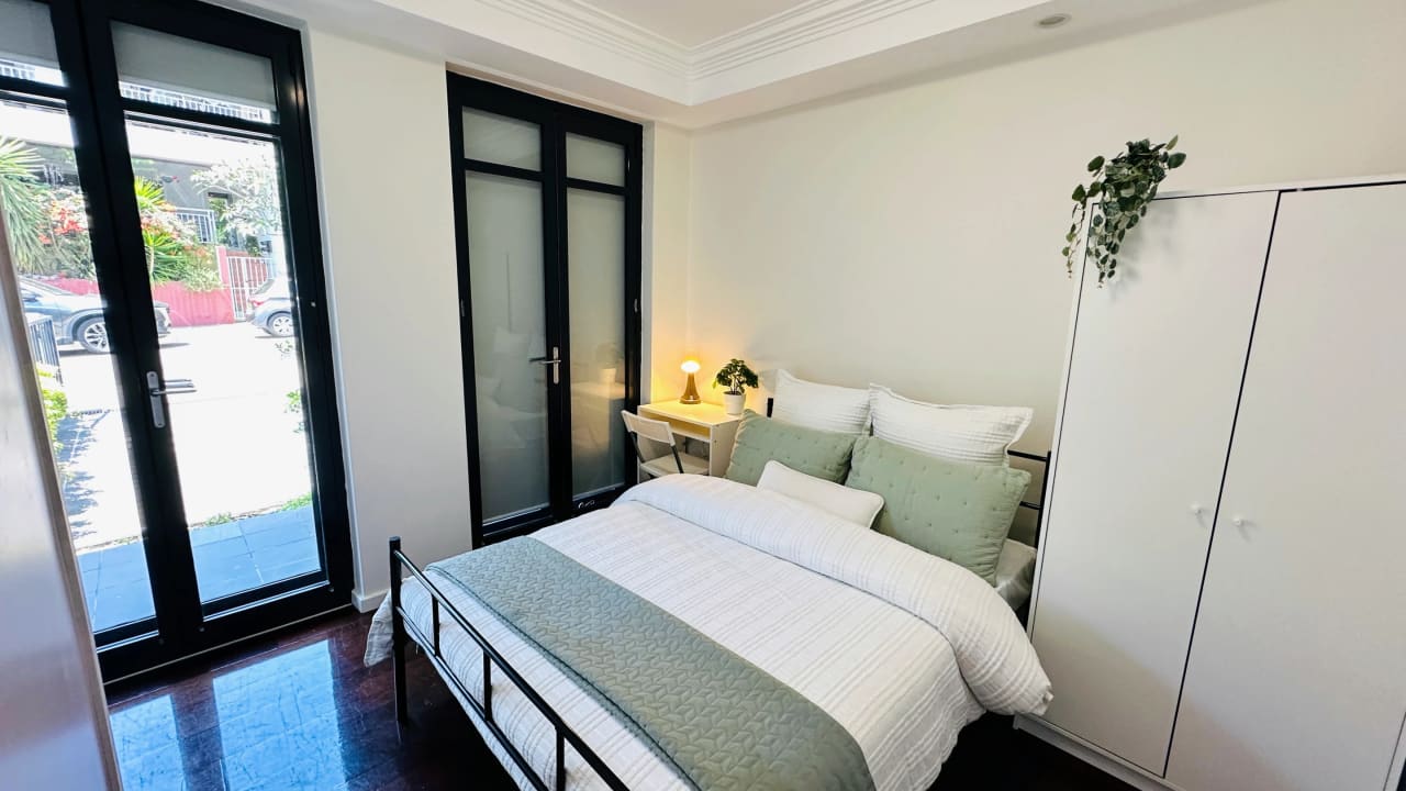 Furnished room in a share house