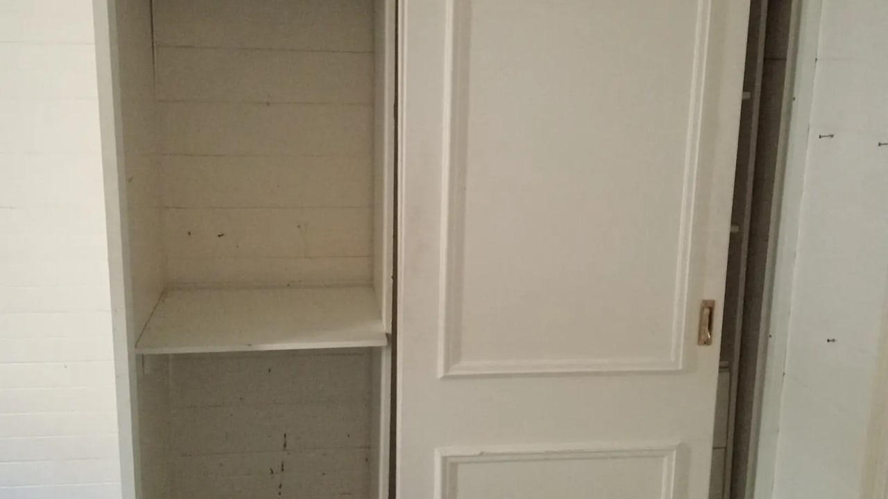 Unfurnished room in a share house