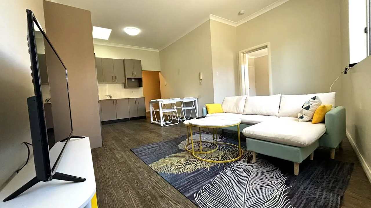 Furnished room in a flatshare