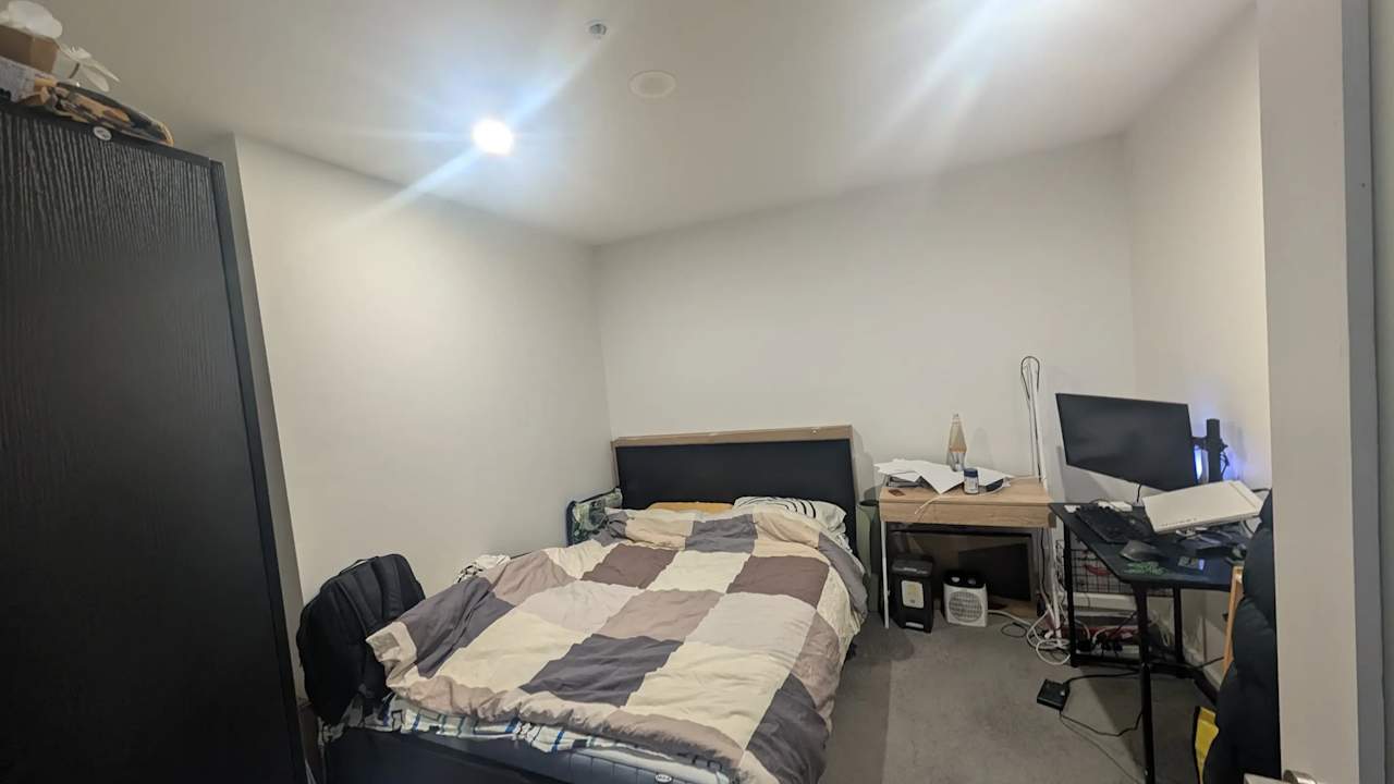Furnished room in a flatshare