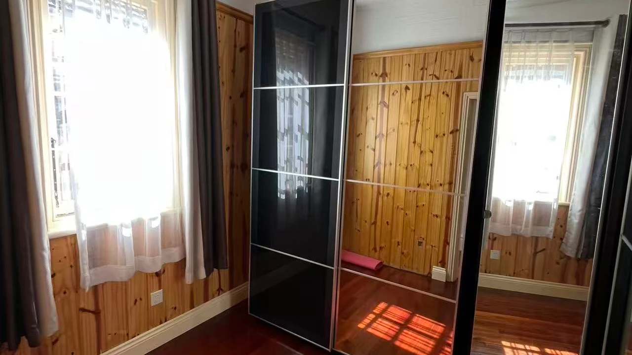Furnished room studio flat for rent