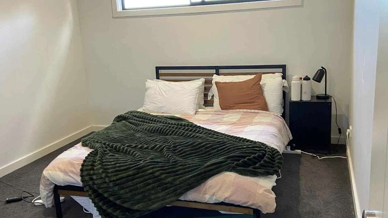 Unfurnished room in a share house