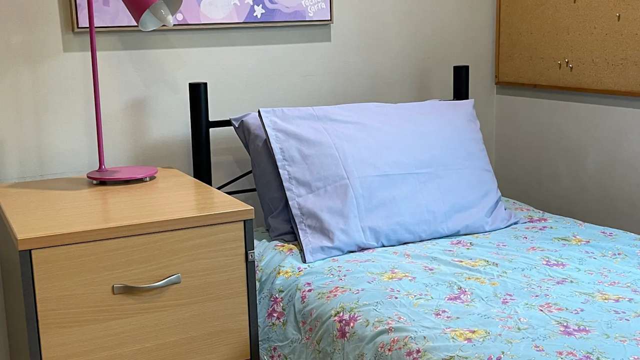 Furnished room in a share house