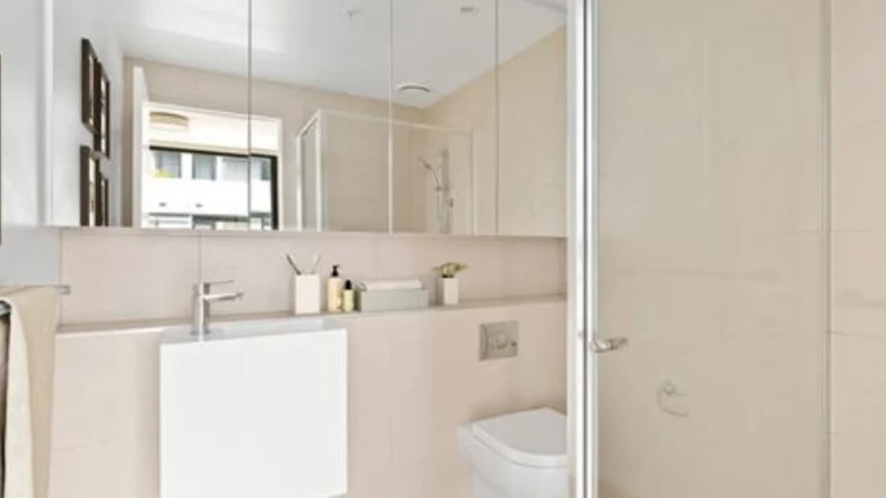 Furnished room with own bathroom