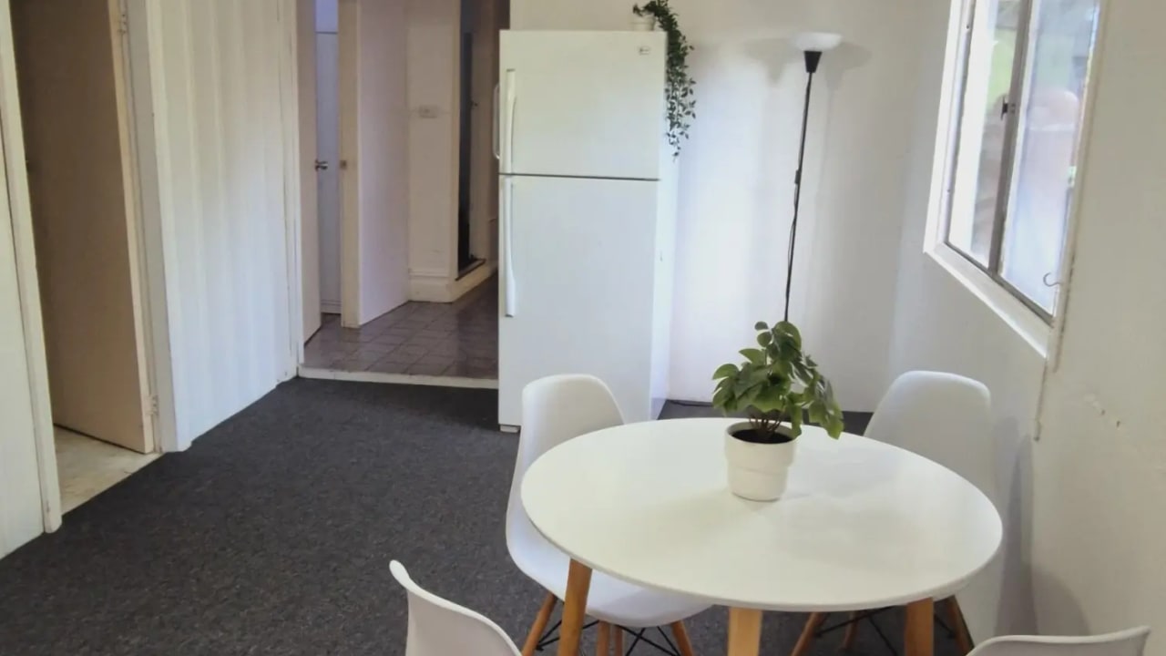 Furnished room in a flatshare