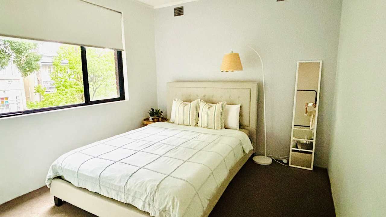 Furnished room in a flatshare