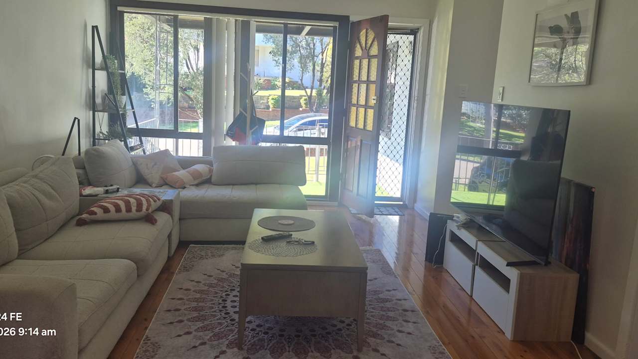 Furnished room in a share house