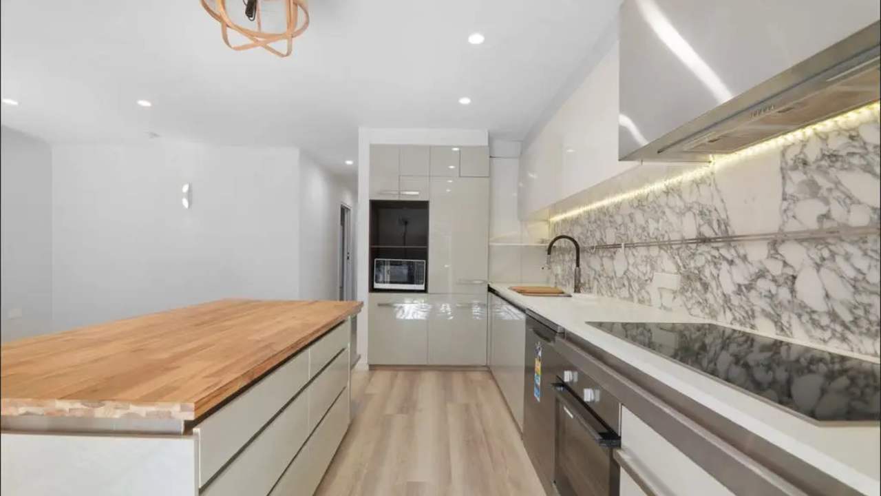 Whole property with 2 rooms for rent