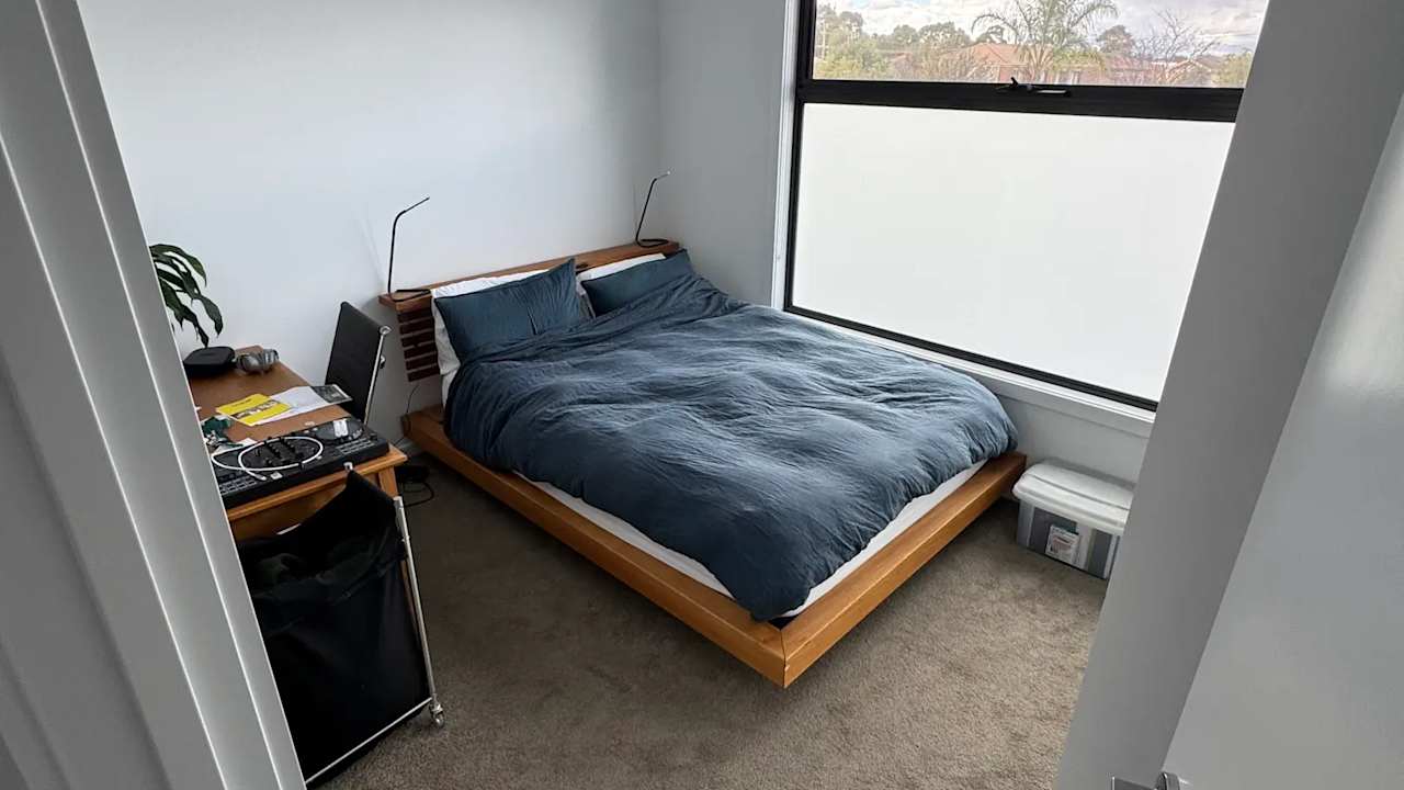 Unfurnished room with own bathroom