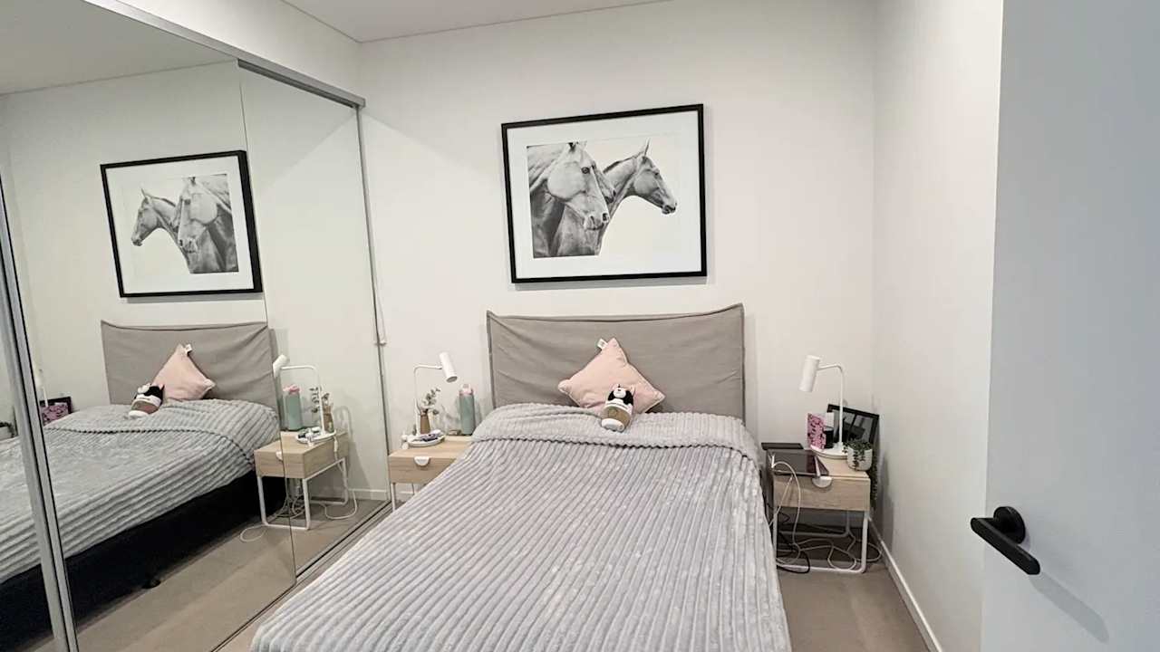 Furnished room in a flatshare