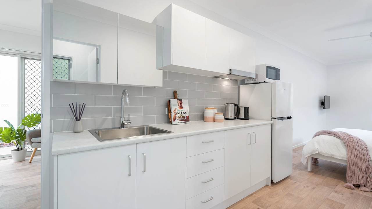 Furnished room studio flat for rent