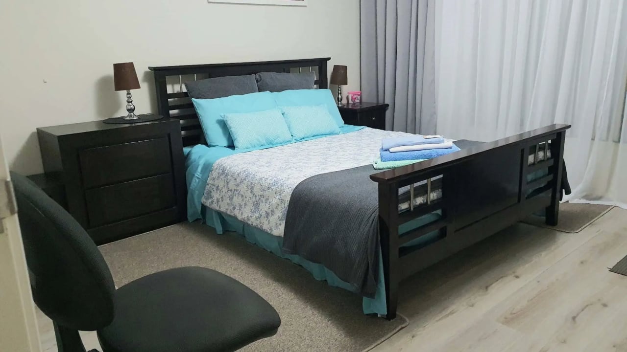 Whole property with 1 room for rent