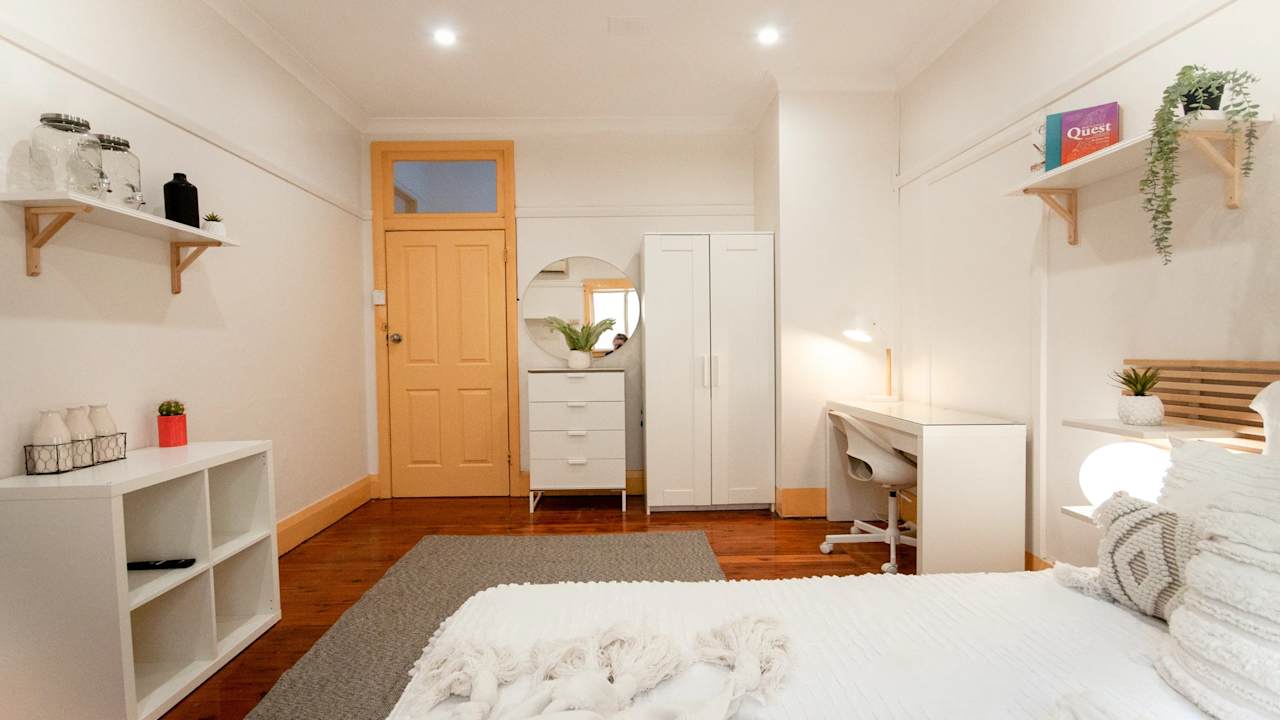Furnished room in a share house