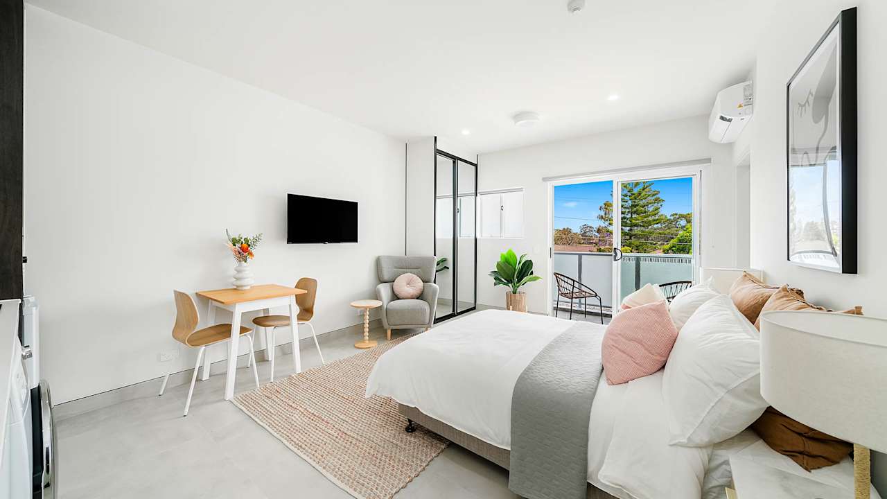 Room studio flat for rent