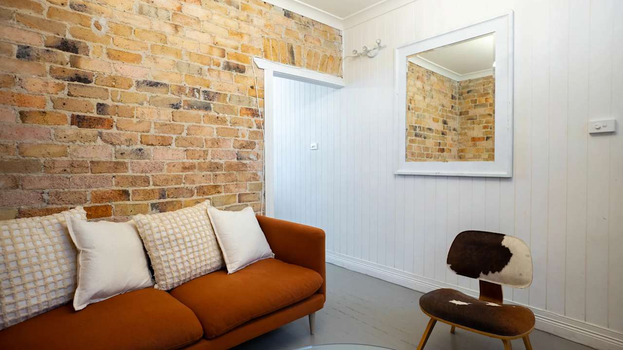 Whole property with 2 rooms for rent