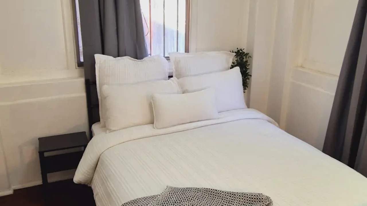 Furnished room in a share house