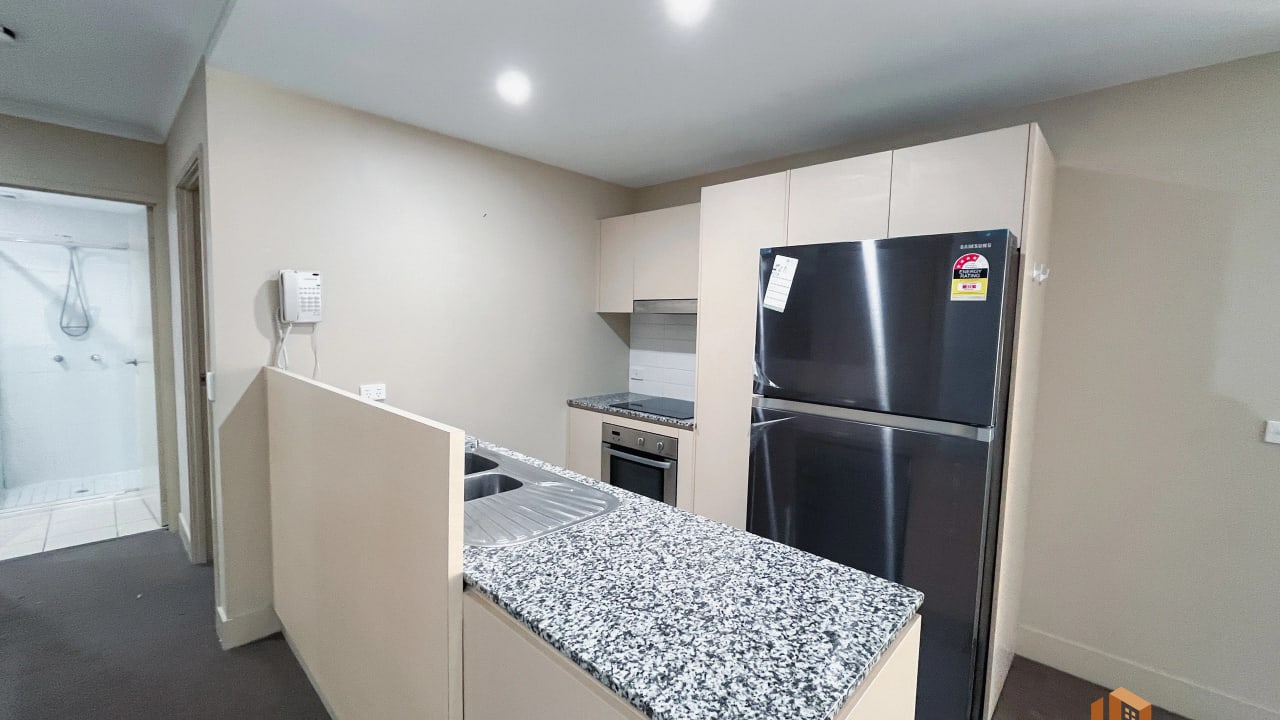Furnished room with ensuite in a flatshare
