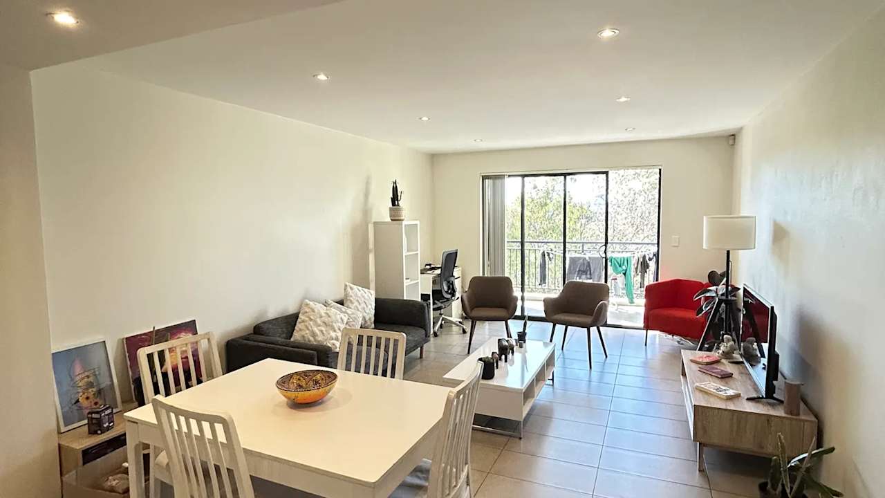 Furnished room with own bathroom