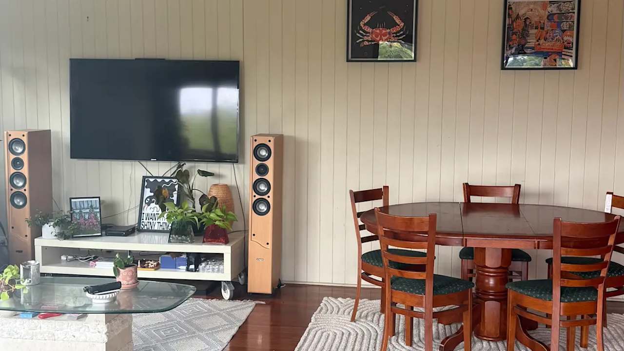 Unfurnished room in a share house