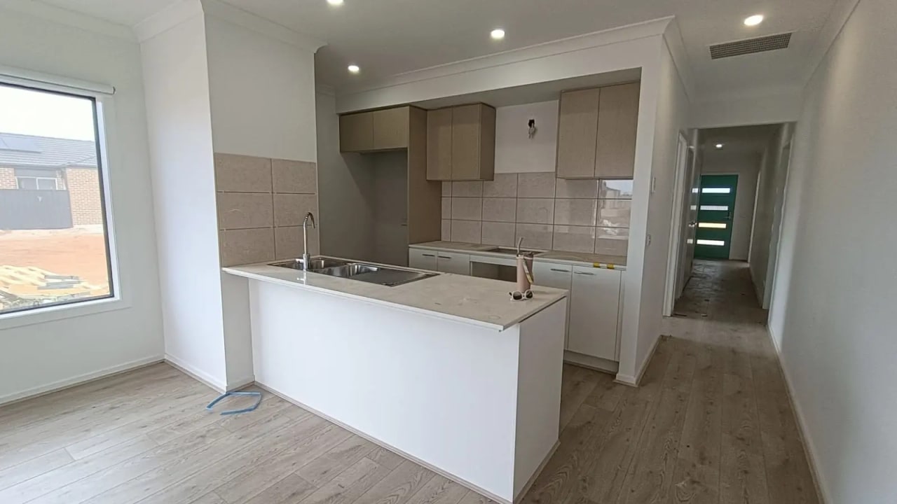 Whole property with 4 rooms for rent