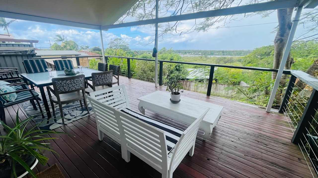 Whole property with 1 room for rent