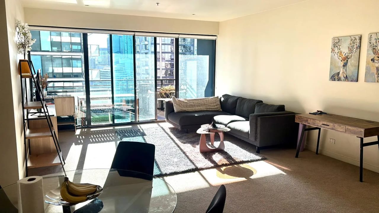 Furnished room in a flatshare