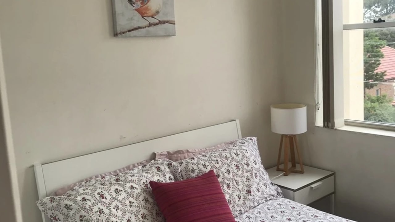 Furnished room in a flatshare