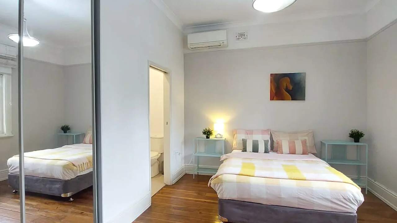 Furnished room with ensuite in a flatshare