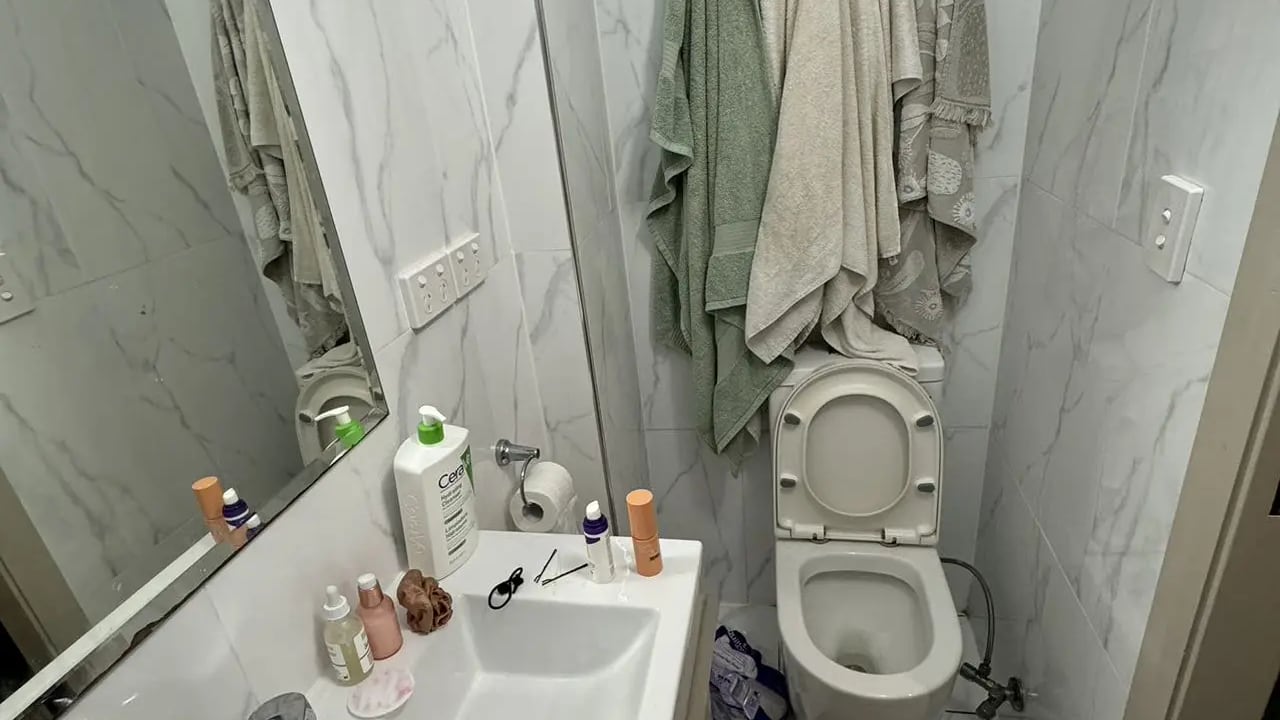 Furnished room with own bathroom