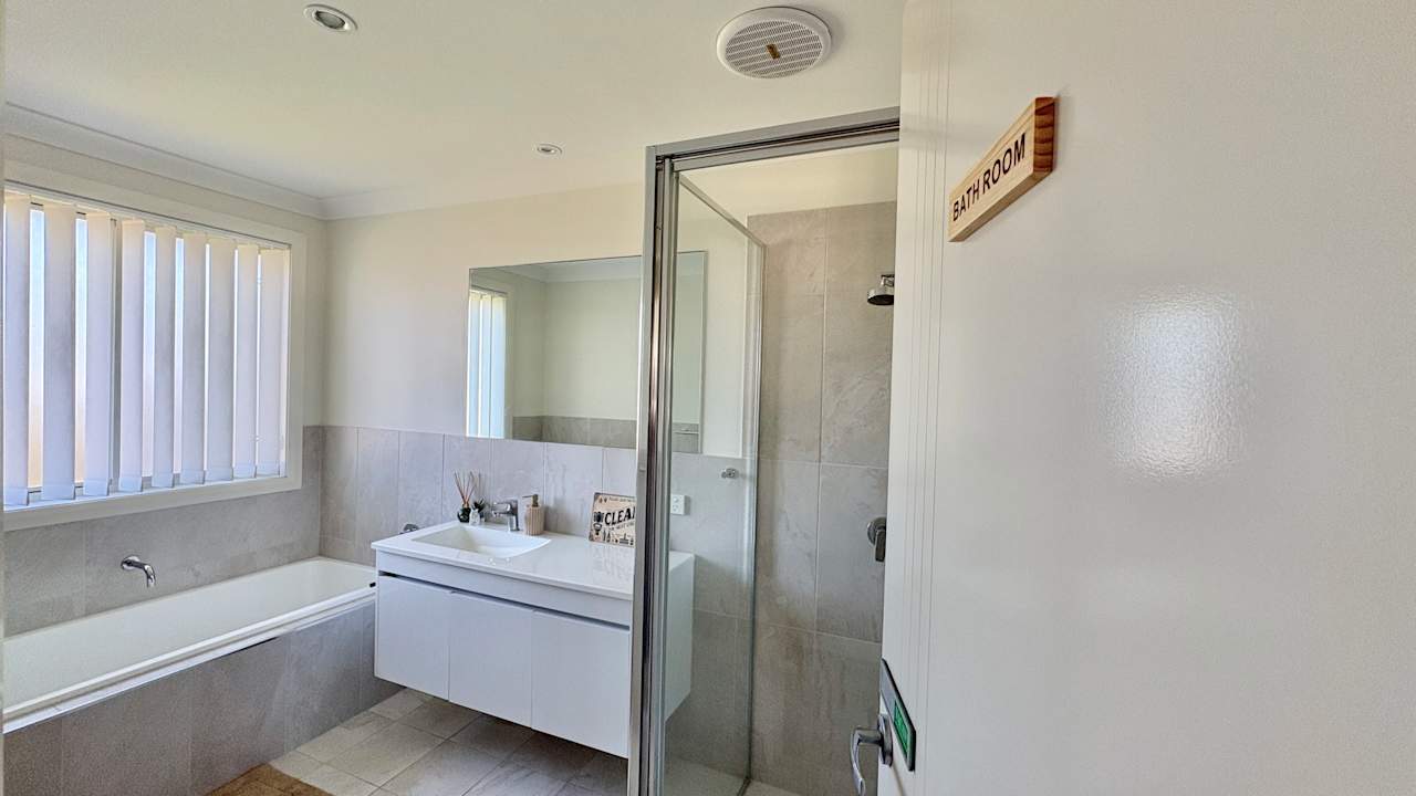 Room in a share house