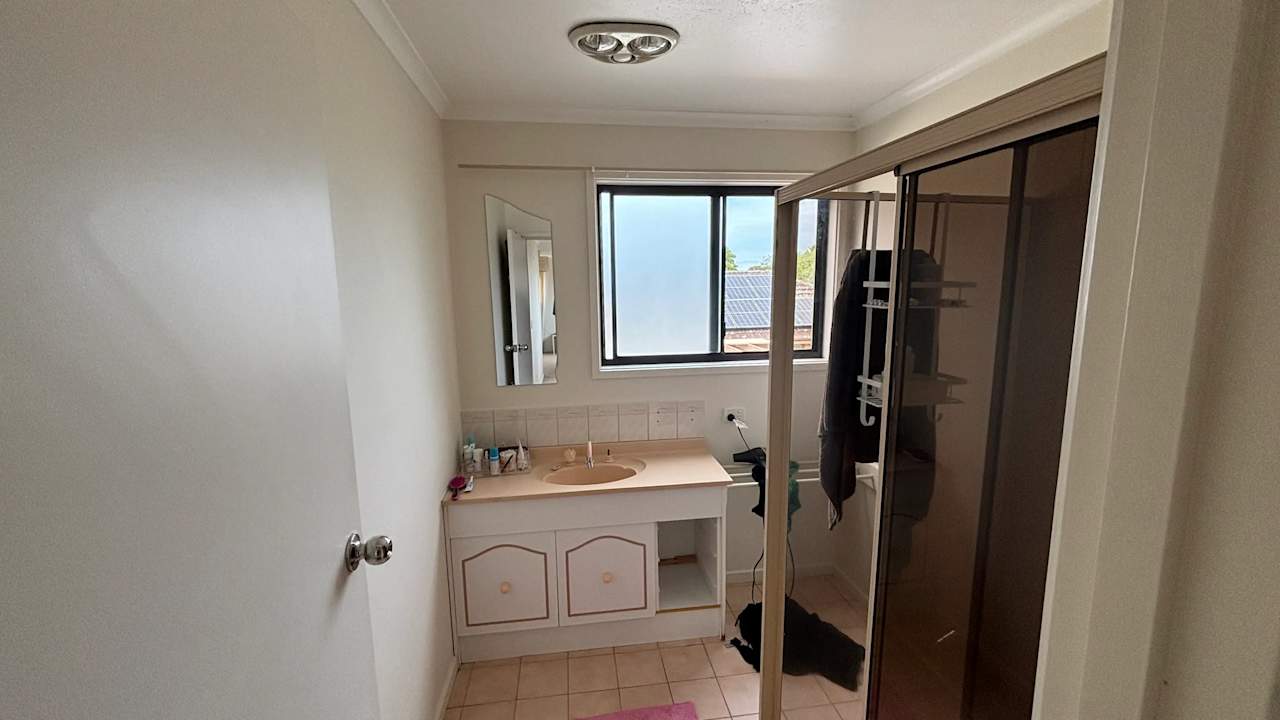 Unfurnished room in a share house