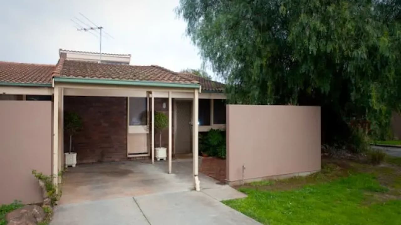 Whole property with 2 rooms for rent
