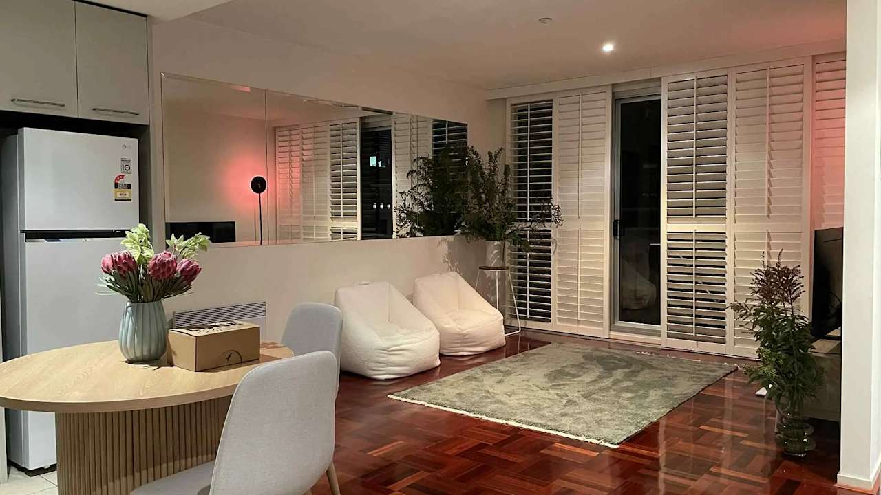 Unfurnished room in a flatshare