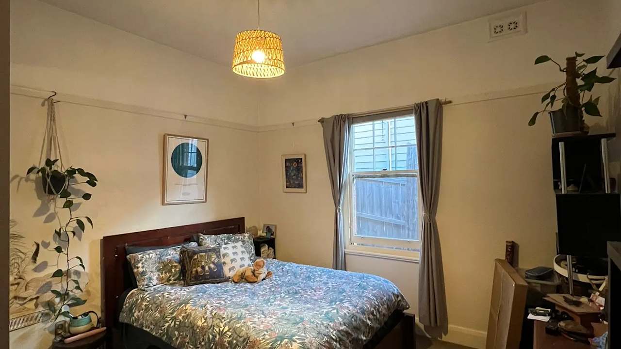 Unfurnished room in a share house