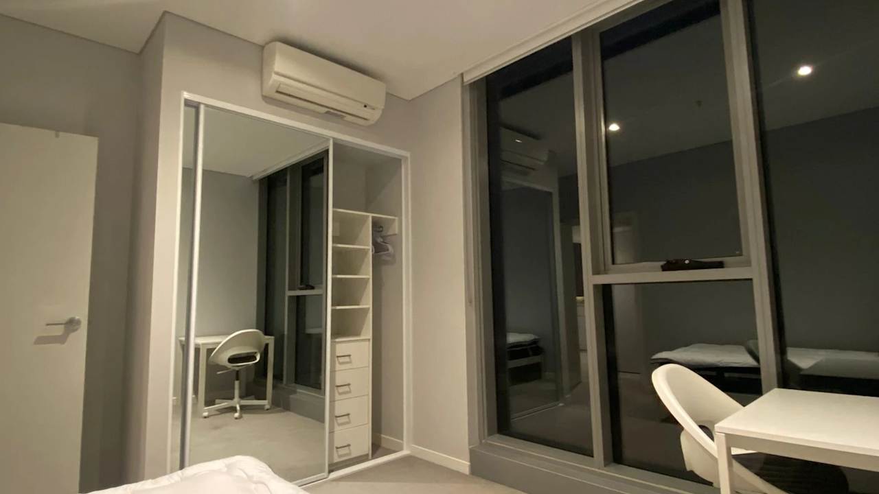 Furnished room in a flatshare