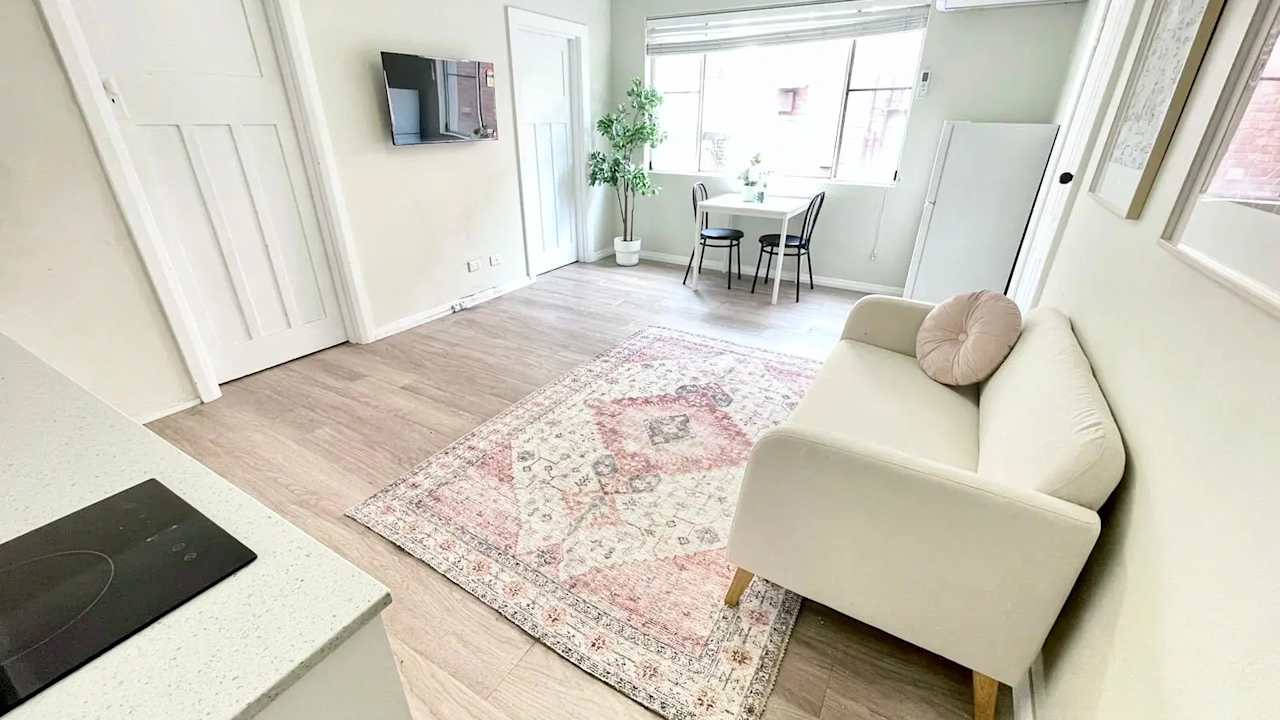 Whole property with 3 rooms for rent