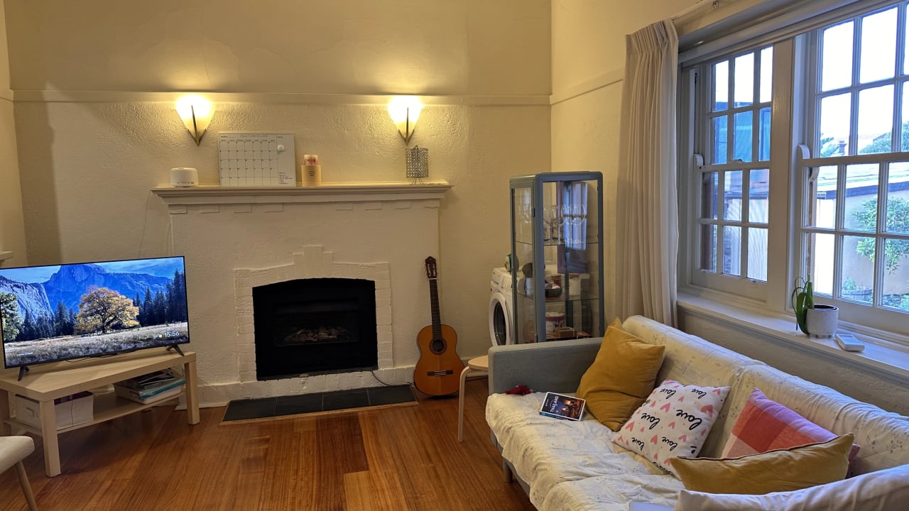 Furnished room in a flatshare