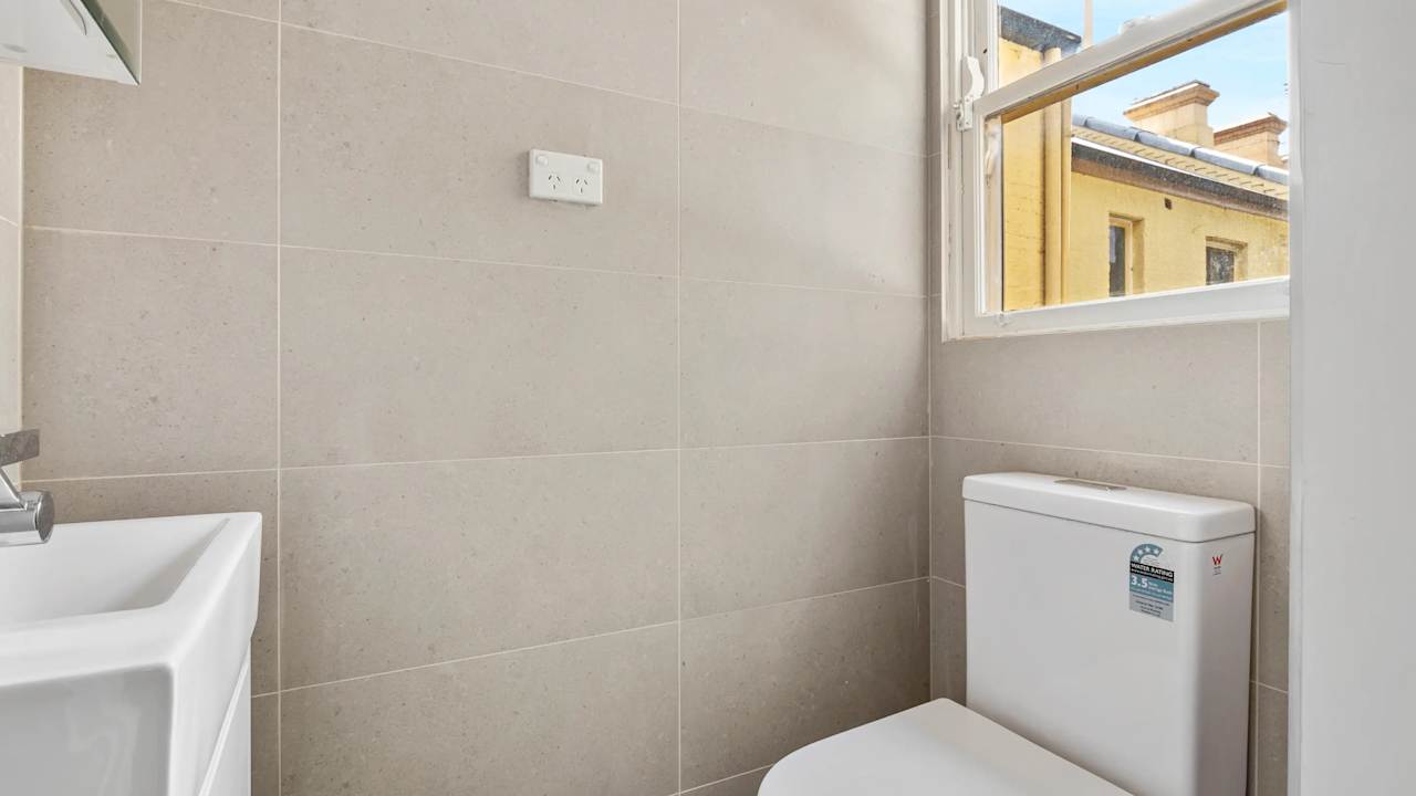 Furnished room in a share house