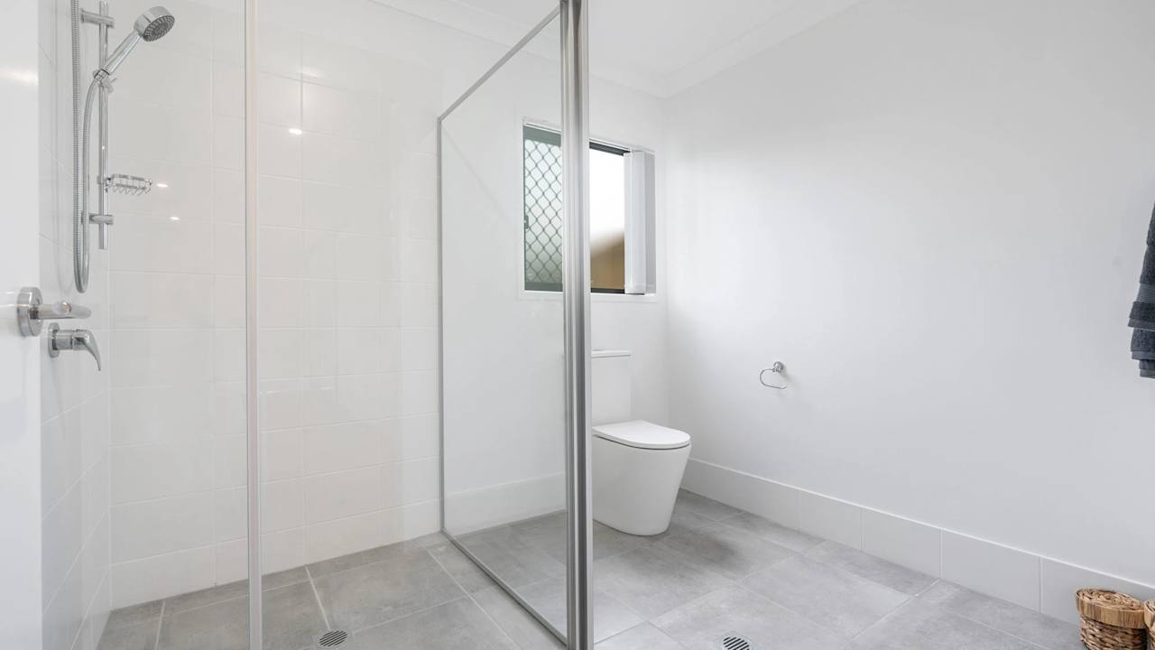 Furnished room studio flat for rent