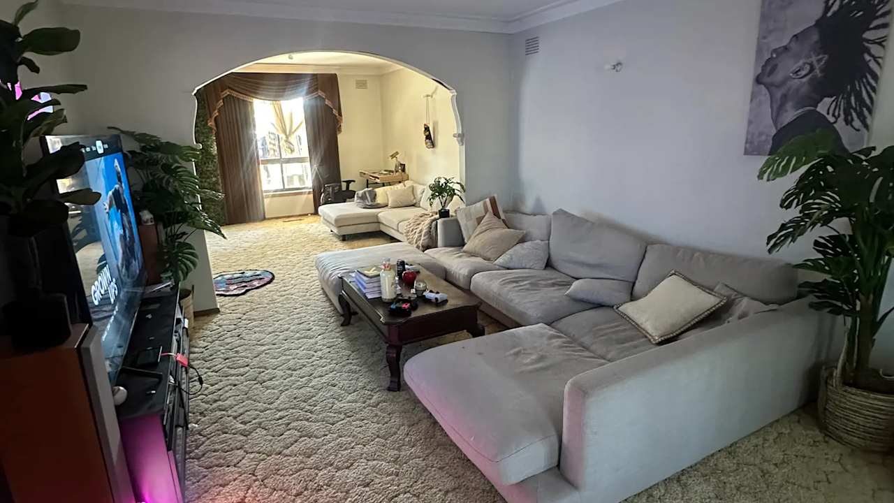 Unfurnished room in a share house