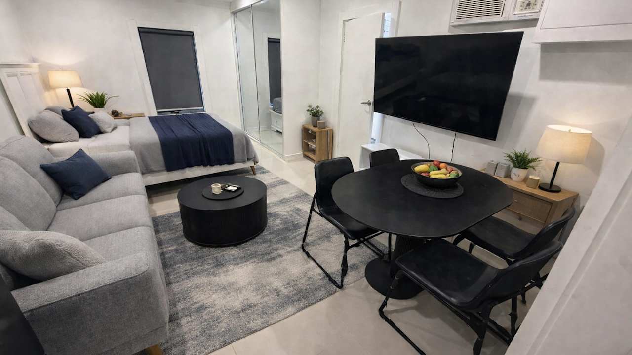 Whole property with 1 room for rent