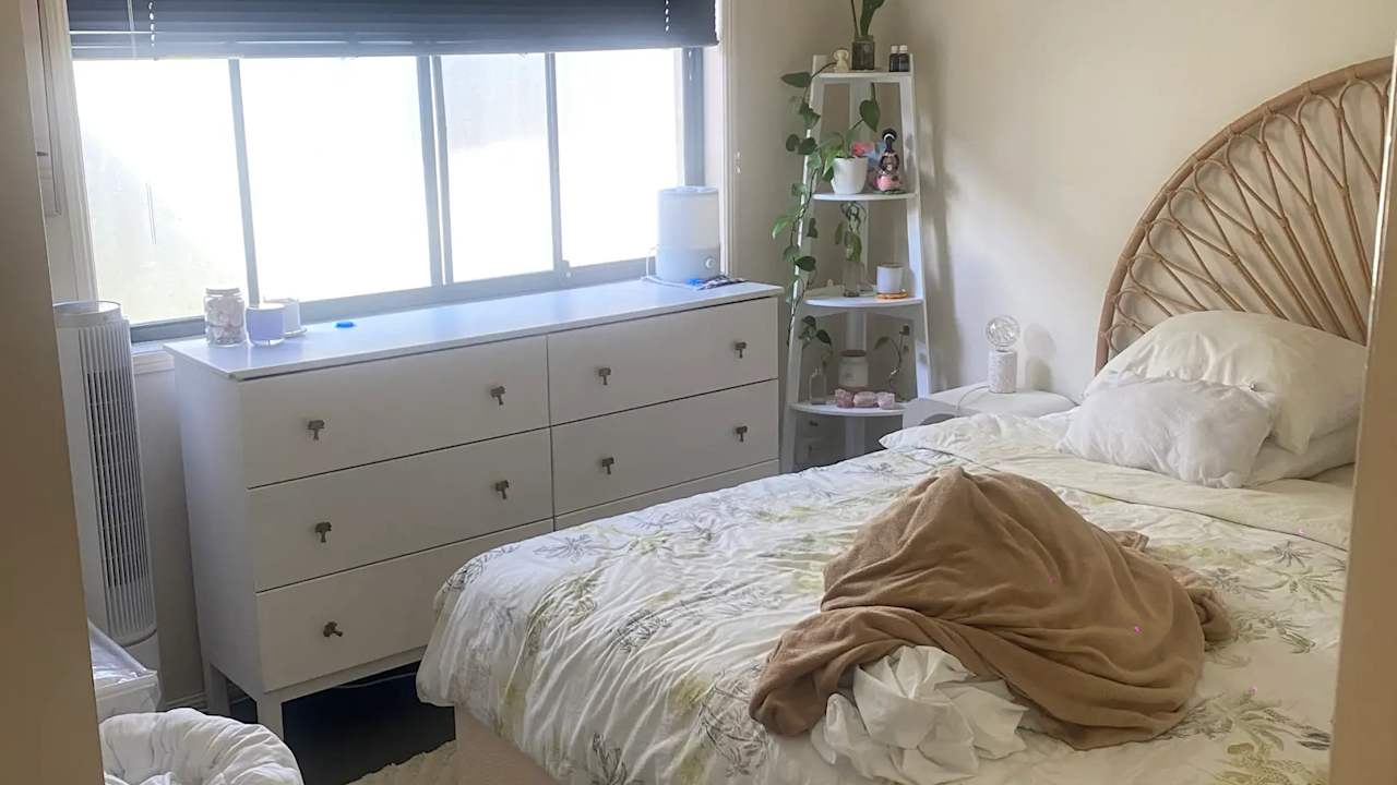 Unfurnished room in a share house